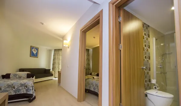 Blue Wave Suite Hotel 