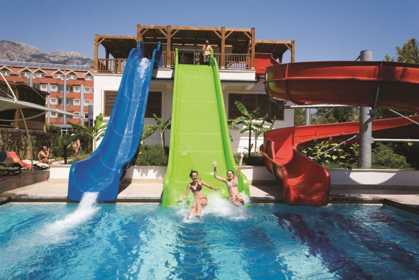 Crystal Deluxe Resort