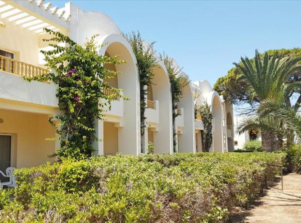 Delfino Beach hotel buitenkant