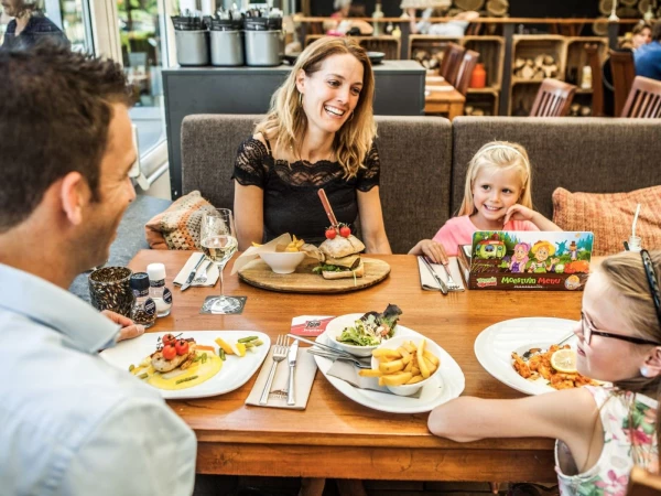 Camping de Schatberg restaurant - kopie.jpg