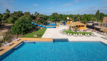 NIEUW splashpark met infinitypool bij Landal Marina Resort Well
