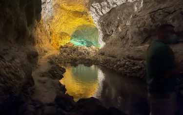 Cuevos de los verdes liggend bijgesneden.jpg