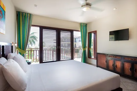 Lions Dive & Beach Resort