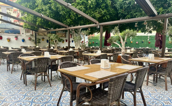 Blue Wave Suite Hotel