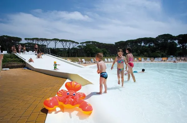 hu Park Albatros village