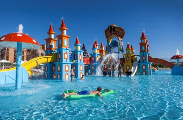 SPLASHWORLD Aqua Mirage Hotel