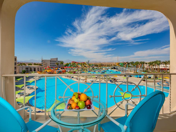 Titanic Aqua Park Resort