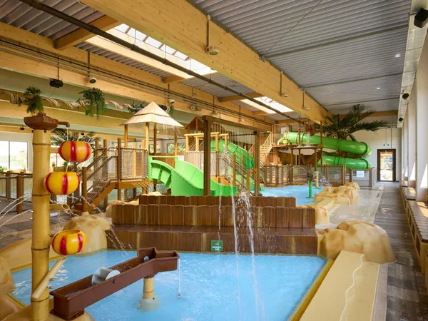 Etsi Pool - het zwembad van Lake Resort Beekse Bergen