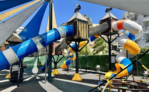 Blue Wave Suite Hotel