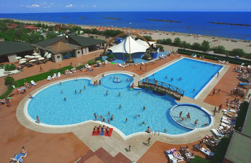 spiaggia-e-mare_43961521630_o.jpg