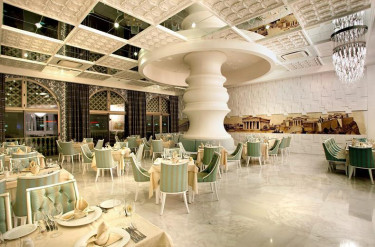 Royal Holiday Palace