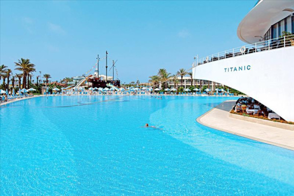 Hotel Titanic Deluxe Lara