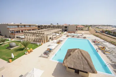 Hotel Oasis Salinas Sea