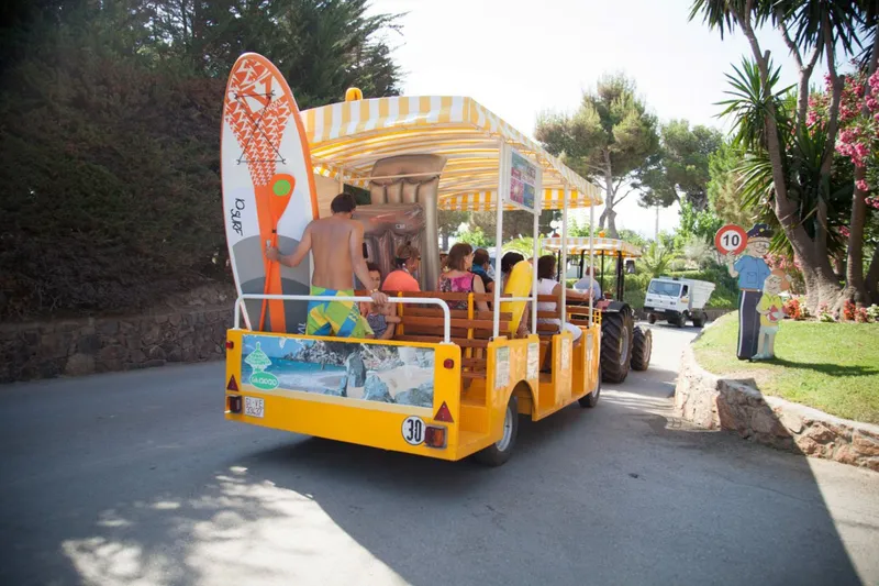strand shuttle
