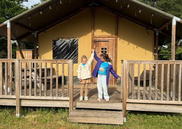 REVIEW: Bubbelpret in een super-de-luxe Safaritent bij Sallandshoeve