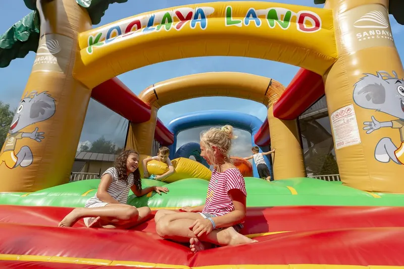 Camping Le Ranolien- springkussen