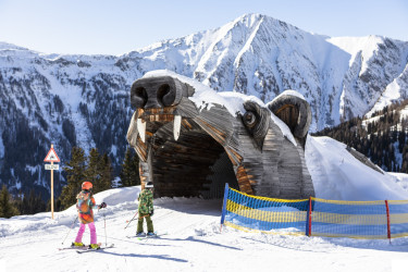Skifahren-mit-der-Familie-Baerenpiste-Skigebiet-Serfaus-Fiss-Ladis_Serfaus-Fiss-Ladis-Marketing-GmbH_Roland-Haschka (2) (Groot).jpg