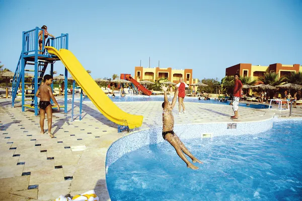 Hotel Royal Tulip Beach Resort