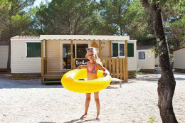 hu Park Albatros village