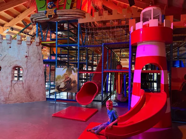 REVIEW: Nola en Moos checken Kampeerdorp de Zandstuve