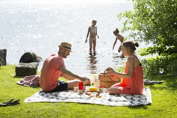 Vakantie in een blokhut aan het water