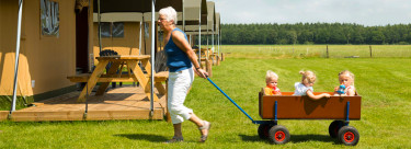 Op vakantie met opa en oma