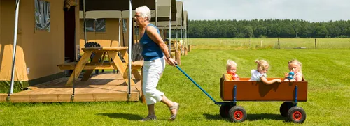 Op vakantie met opa en oma
