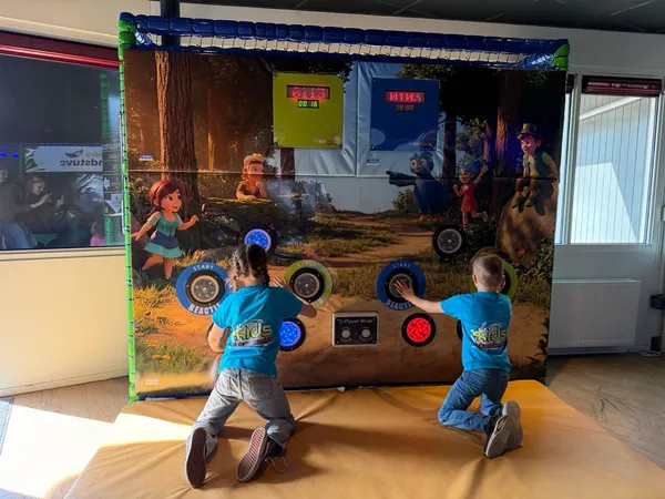 REVIEW: Nola en Moos checken Kampeerdorp de Zandstuve