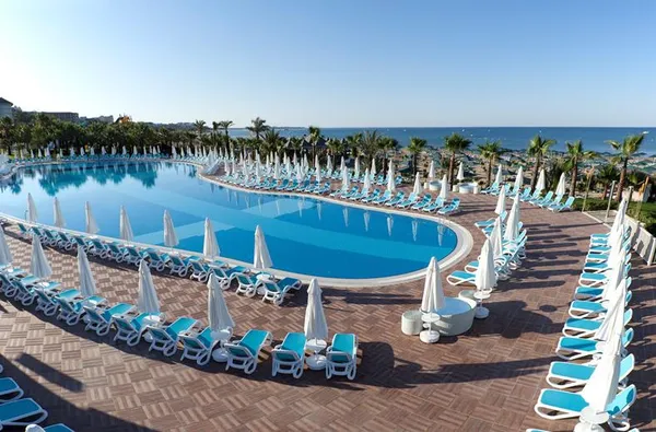 Paloma Oceana Resort