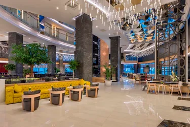 Hotel Side Crown Sunshine