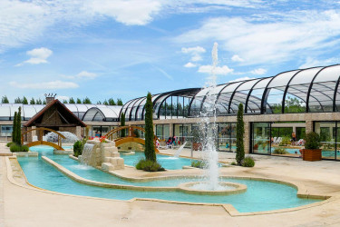 Camping La Croix du Vieux Pont in Berny Rivière (vlak bij Disneyland Parijs) 