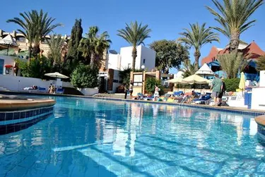 Hotel El Pueblo Tamlelt