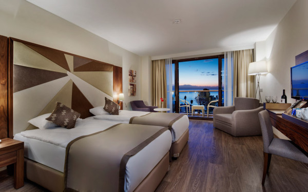 Nirvana Lagoon Villas Suites & SPA