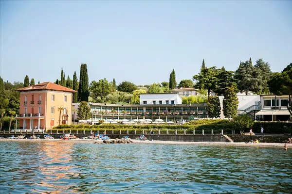 Parkhotel Casimiro Village