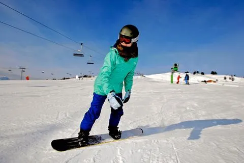 wintersport kinderen, kinderhotel gerlos - snowboard
