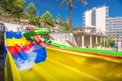 Camping Cala Llevadó