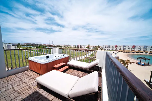 Sunrise Grand Select Crystal Bay