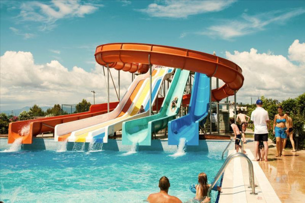 Sea World Resort & Spa