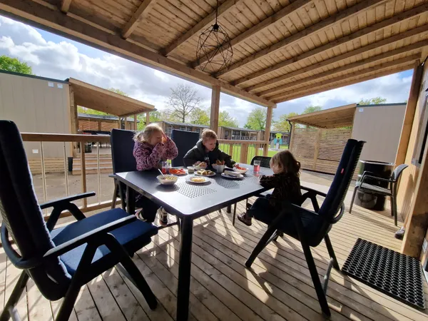 REVIEW: luxe kamperen bij TerSpegelt