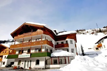wintersport kinderen, kinderhotel gerlos - buiten
