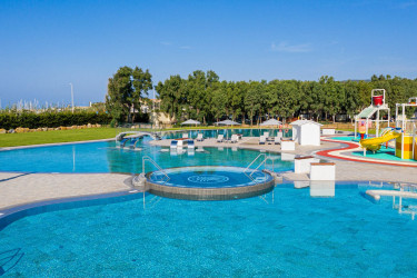 Zwembad van camping Laguna Blu