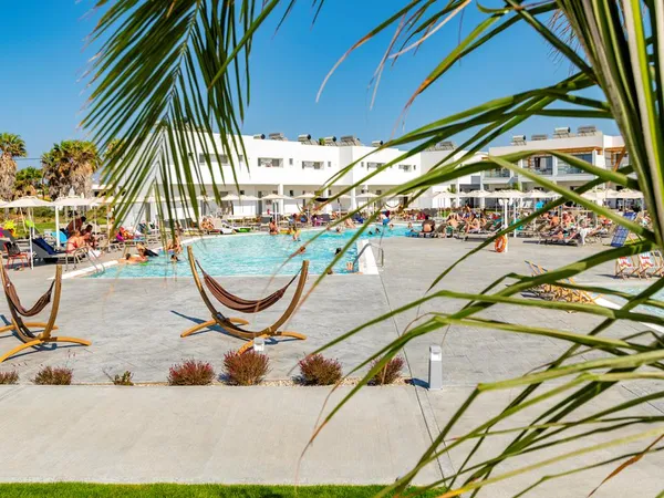 Spark Hotel Lambi Resort (10).jpg