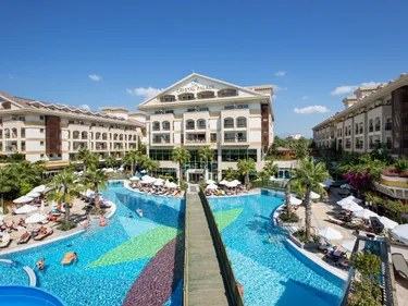 Crystal Palace Resort 