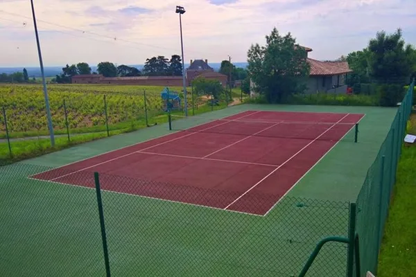 Camping La Grappe Fleurie - tennisbaan