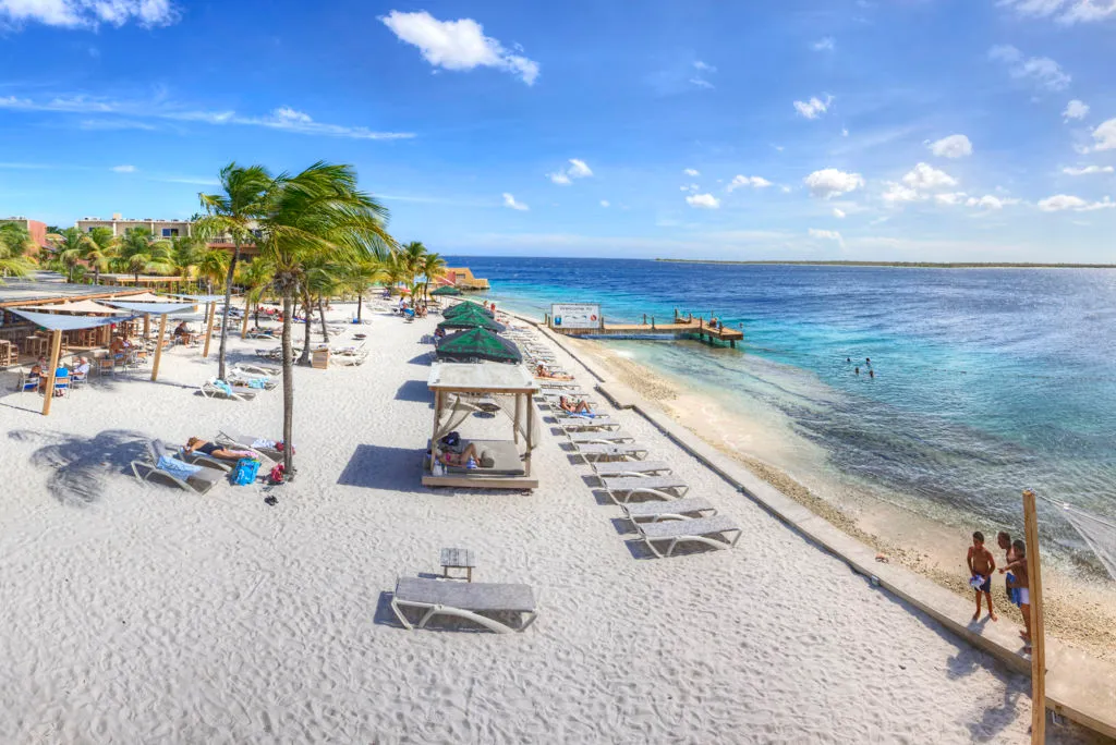 BONAIRE STRAND CORENDON.jpg