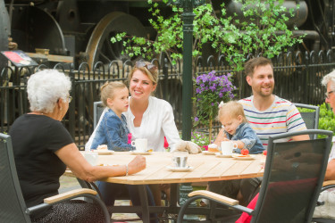 preston-palace (14).jpg