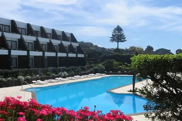 Hotel Caloura Resort