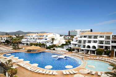 club-bahamas (8).jpg