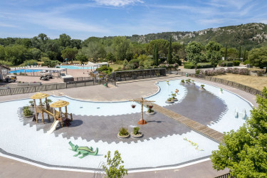 Aquapark met waterspeeltuin