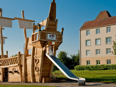 Explorers Hotel - Fabulous Hotels Group